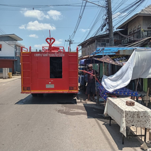 งานป้องกันฯ สำนักปลัดเทศบาลตำบลเจ๊ะบิลัง ลงพื้นที่ส่งน้ำอุปโภค บริโภค เพื่อบริการประชาชนในพื้นที่ตำบลเจ๊ะบิลัง