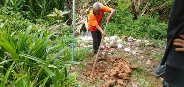 กองสาธารณสุขและสิ่งแวดล้อมดำเนินการลงพื้นที่ต่อเนื่อง โดยการจัดทำถังขยะอินทรีย์หรือขยะเปียกให้กับประชาชน