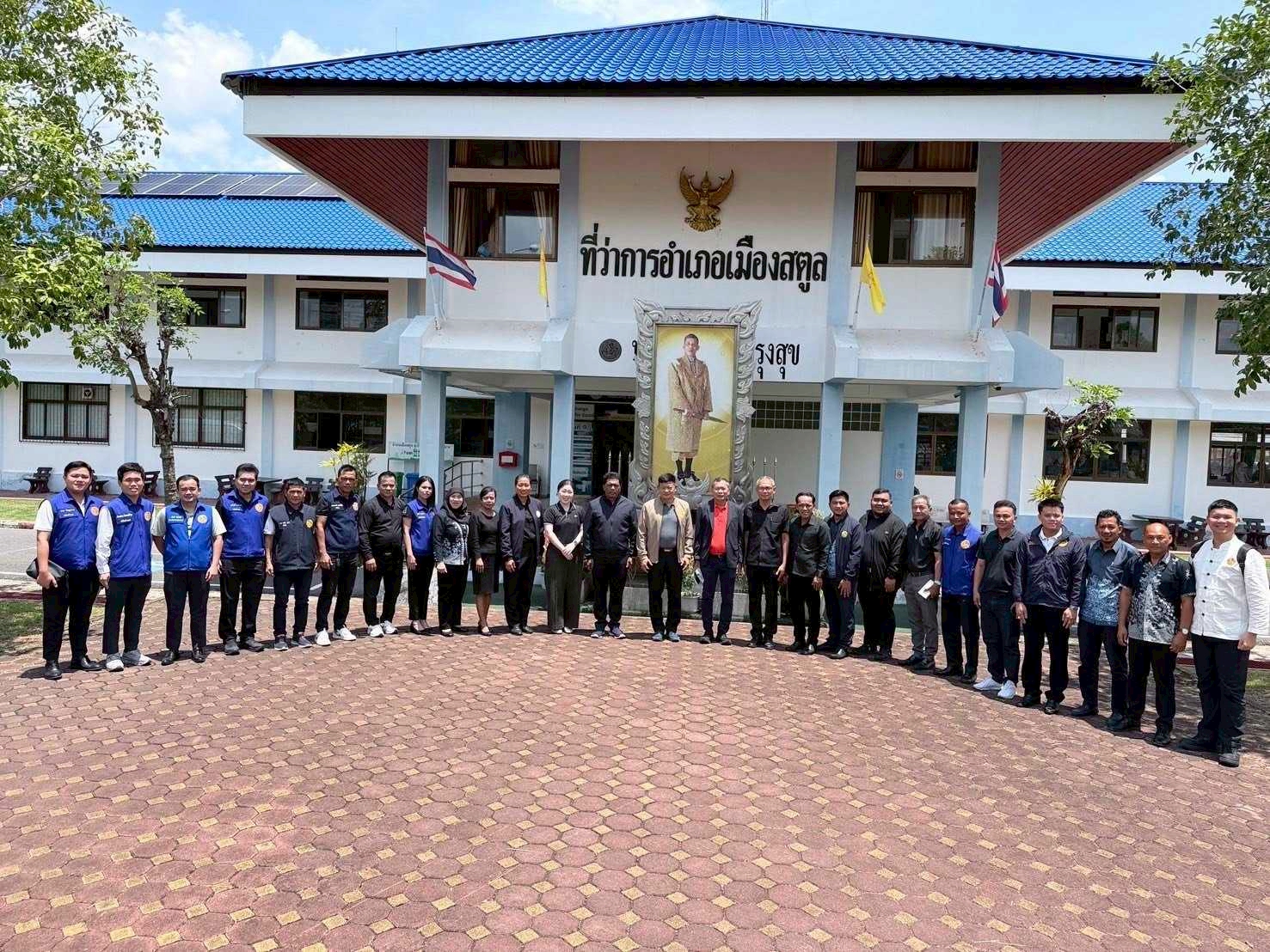 เทศบาลตำบลเจ๊ะบิลัง เข้าร่วมเป็นเกียรติในการตรวจคัดเลือกนายอำเภอแหวนเพชร ระดับเขต ตามโครงการนายอำเภอแหวนเพชร ประจำปีงบประมาณ พ.ศ. 2569