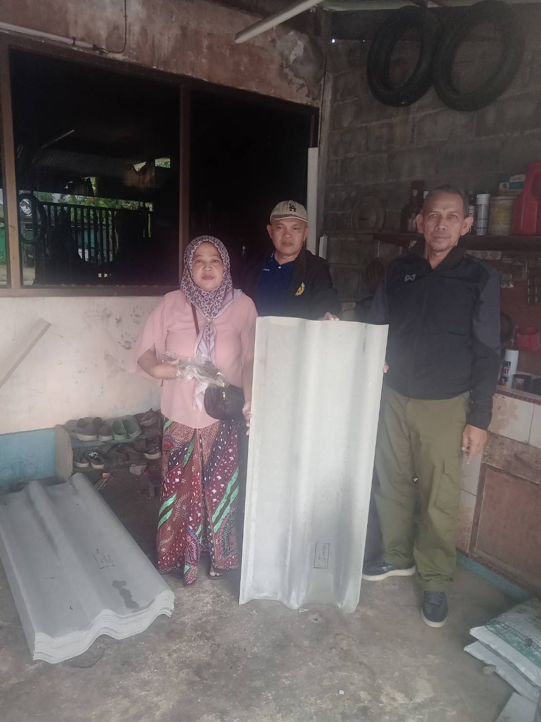 งานป้องกันฯ เทศบาลตำบลเจ๊ะบิลัง  ลงพื้นที่สำรวจเพื่อให้ความช่วยเหลือแก่พี่น้องประชาชนที่ประสบเหตุวาตภัย🌩🌪